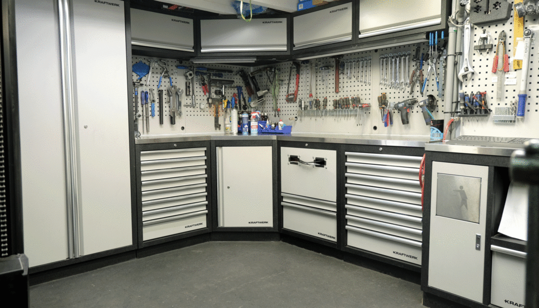 Esprit Velo Formulaire de Contact Vu Atelier de Reparation Outillage