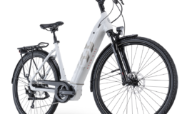PHO_BIKE_PERS_REVO_HQV-21-GranCity-GC1-white-bronze-oblique-web_#SALL_#AEPI_#V1 PHO_BIKE_PERS_REVO_HQV-21-GranCity-GC1-white-bronze-oblique-web_#SALL_#AEPI_#V1